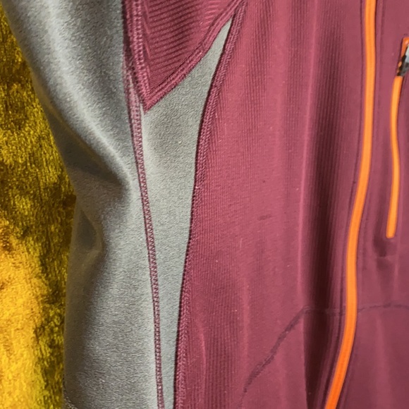 The North Face Burgundy Flight Series Jacket sz L - Picture 4 of 15